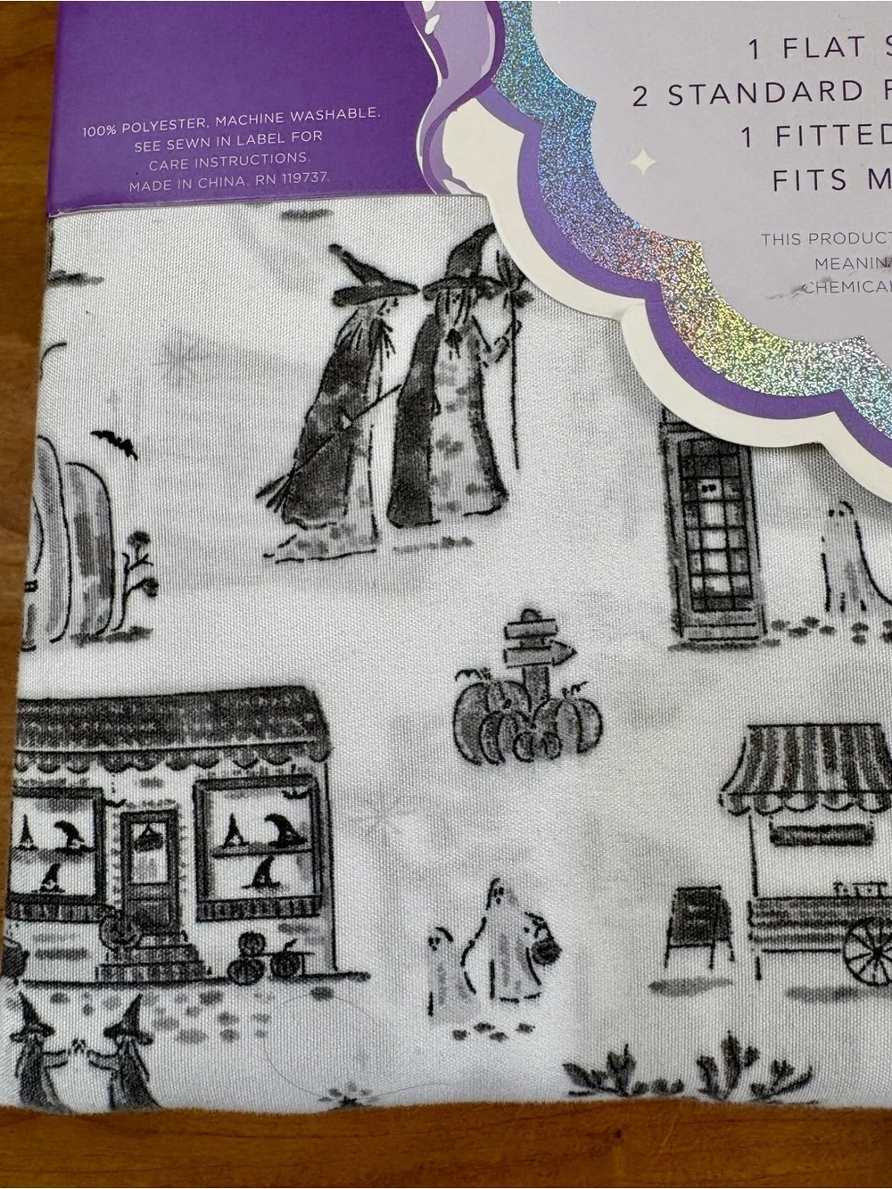 Halloween Witch & Friends Spooky Town Black & White Queen 4-Piece Sheet Set, NEW